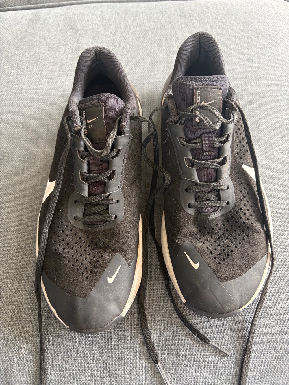 Nike AirZoom TR1, Size 9 Men’s Black and White Athletic Sneakers